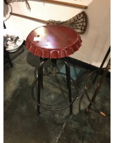 tabouret capsule rouge