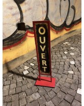 panneau ouvert ferme